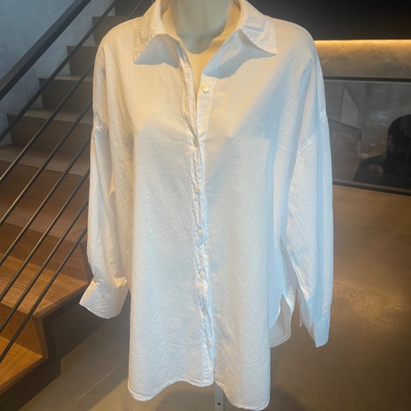 white cotton button down from Velvet. size small - Picture 5 of 7